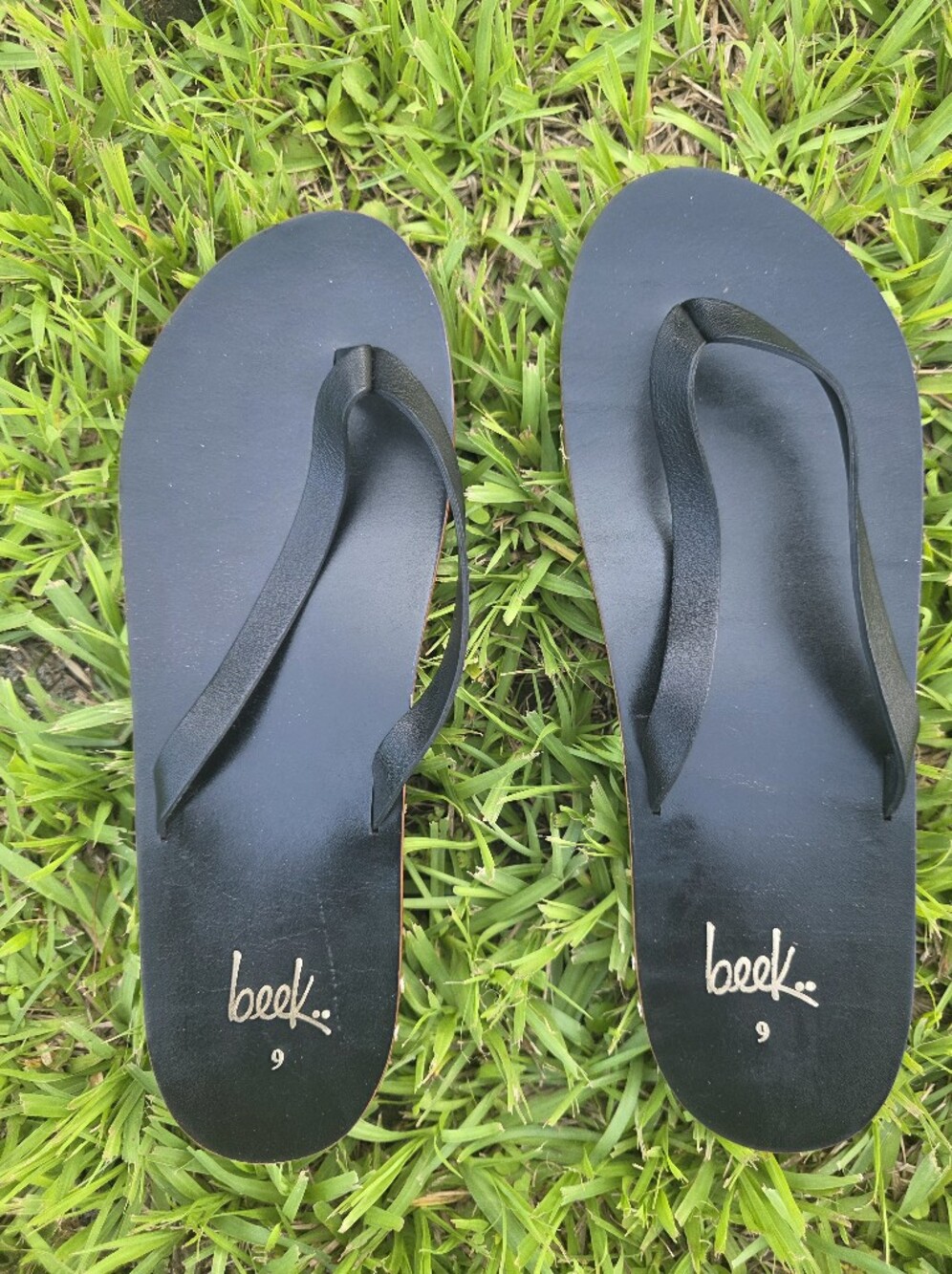 BEEK Seabird Flip Flops (Black Color) - Size US 9